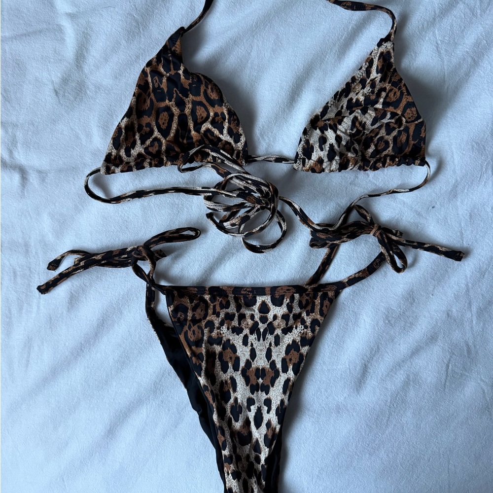 437 bikini